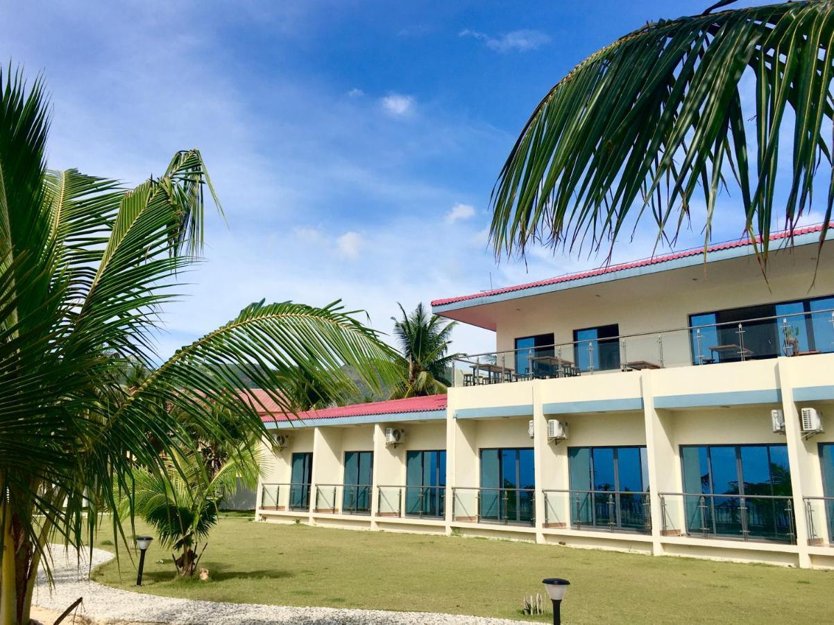 W Golf Resort Oslob Eksteriør bilde