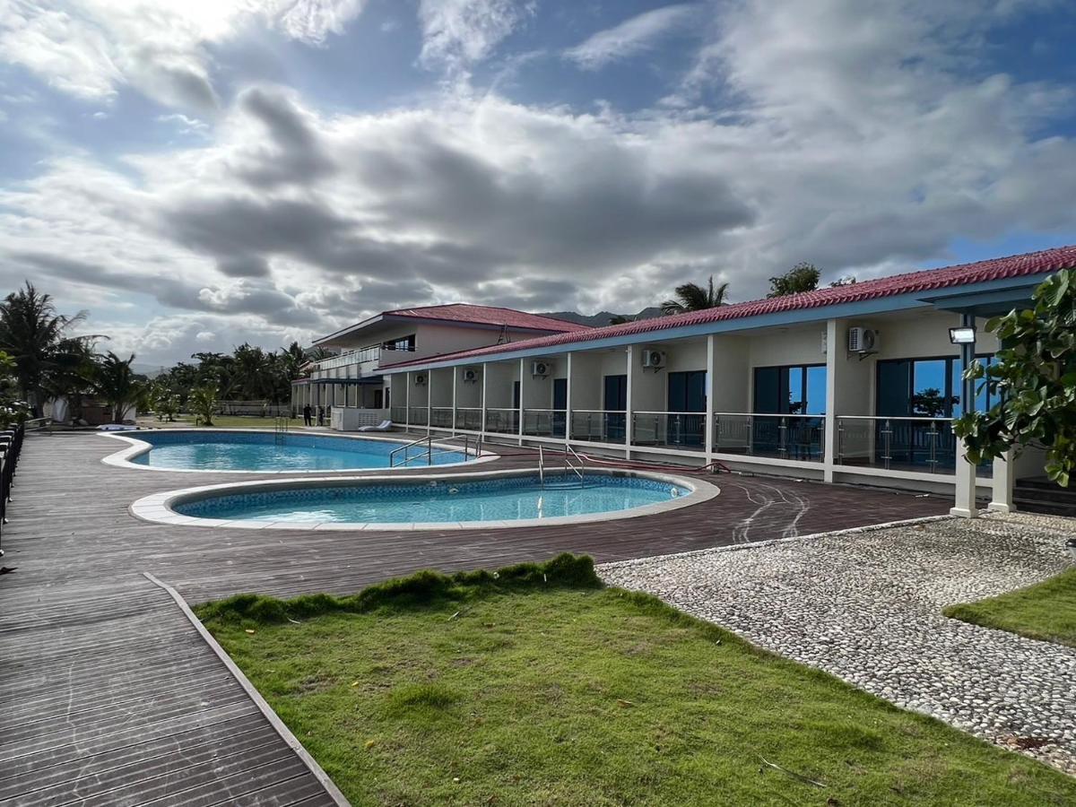 W Golf Resort Oslob Eksteriør bilde