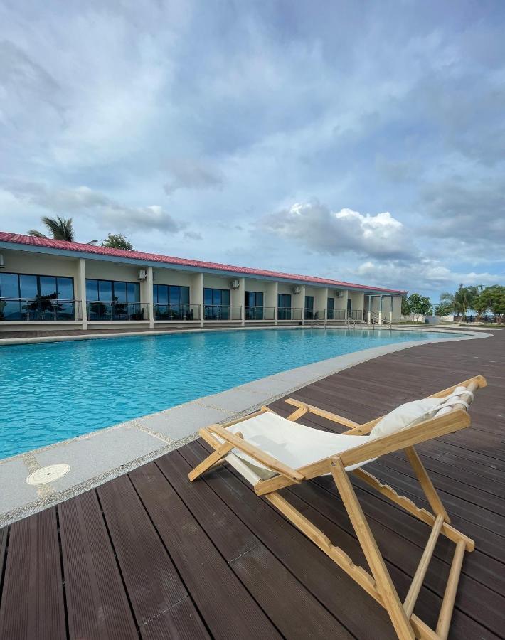 W Golf Resort Oslob Eksteriør bilde