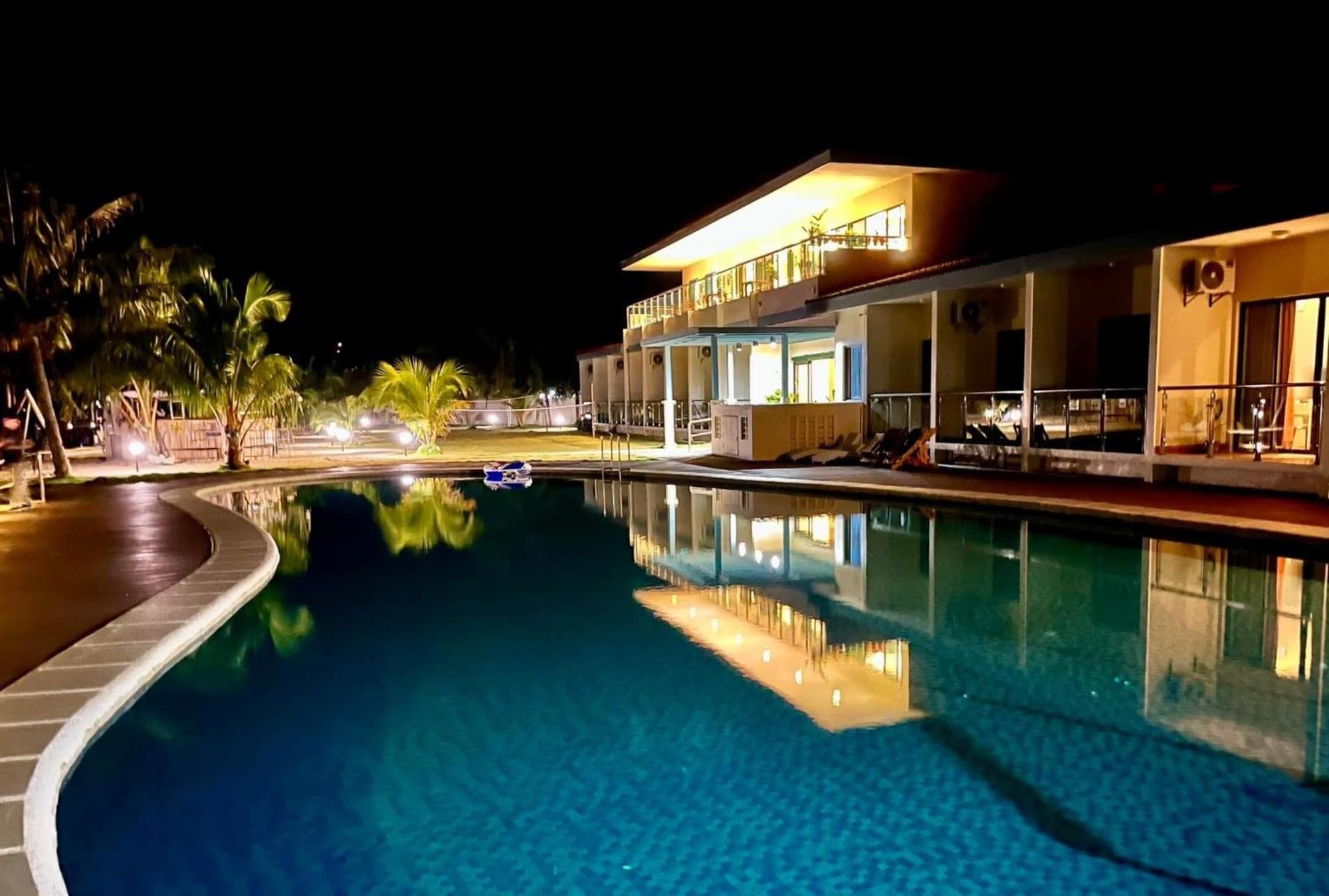 W Golf Resort Oslob Eksteriør bilde