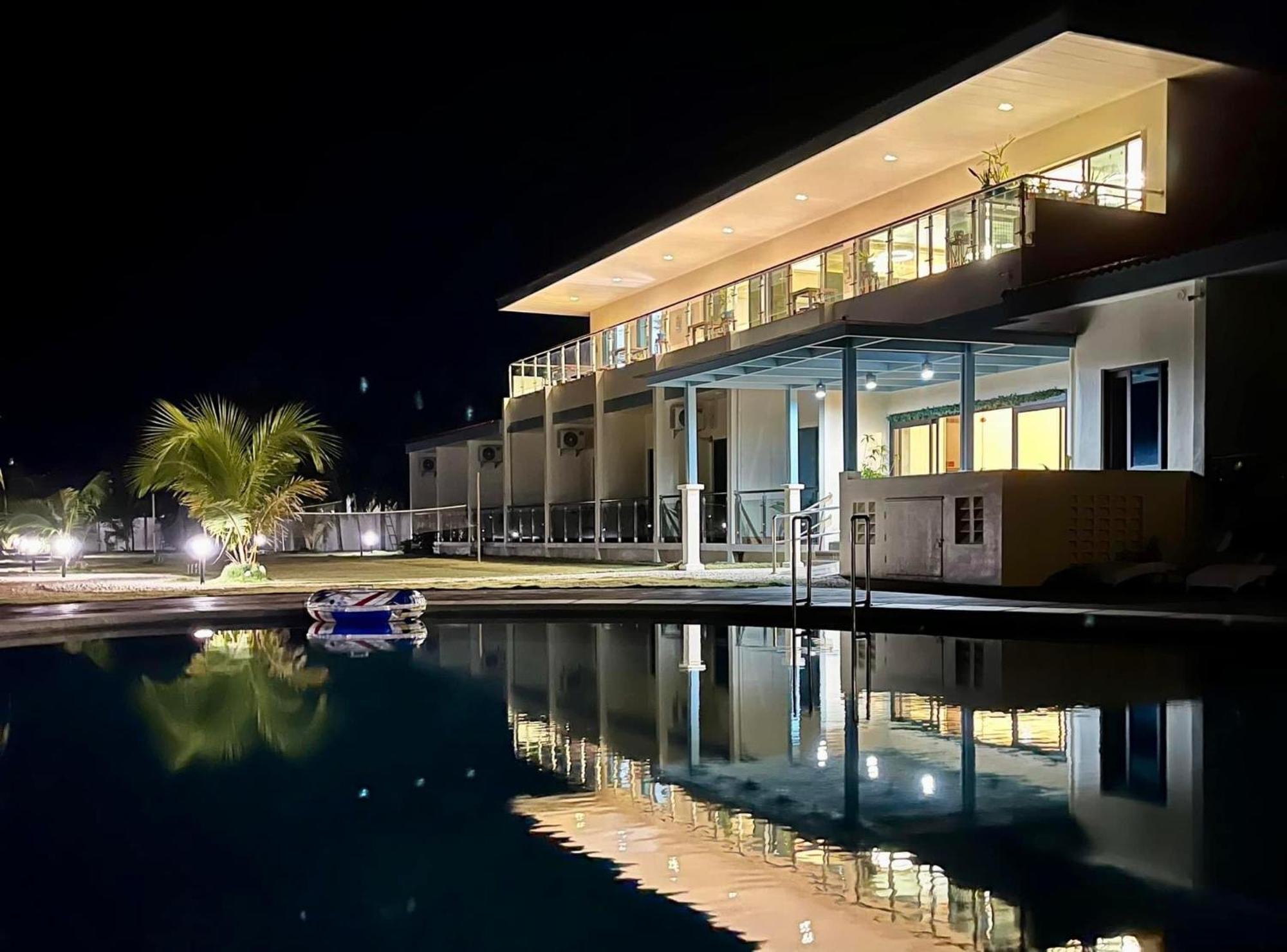 W Golf Resort Oslob Eksteriør bilde