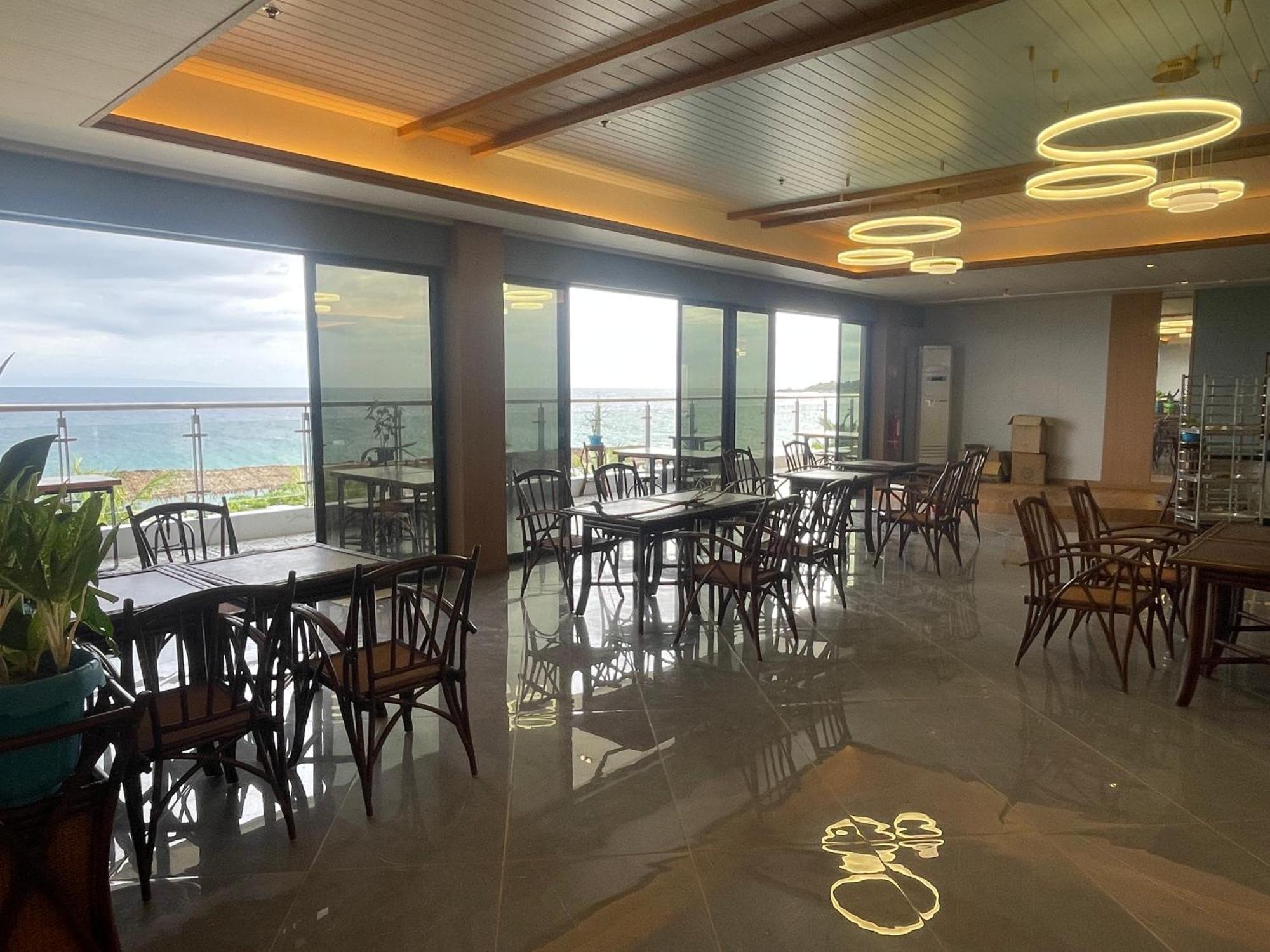 W Golf Resort Oslob Eksteriør bilde