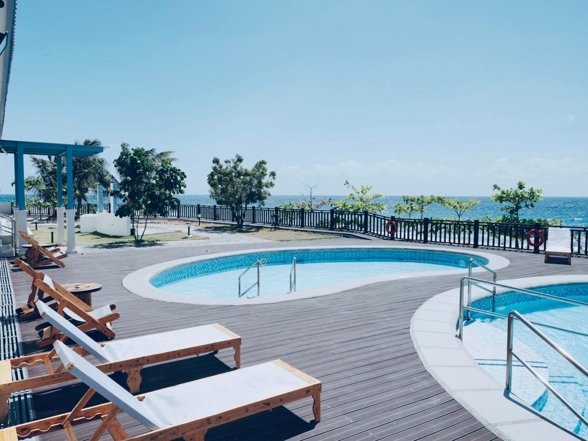W Golf Resort Oslob Eksteriør bilde