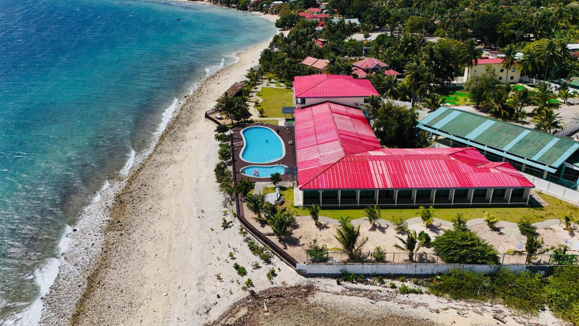 W Golf Resort Oslob Eksteriør bilde